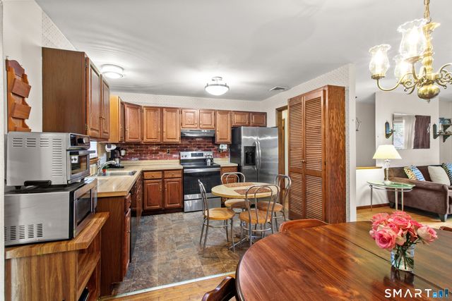 16 Possum Lane, Norwalk, CT 06854