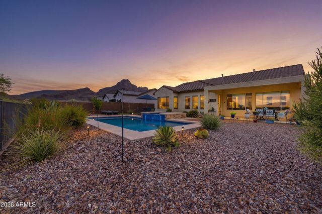 8508 N VAN CLEEVE Lane, Tucson, AZ 85743