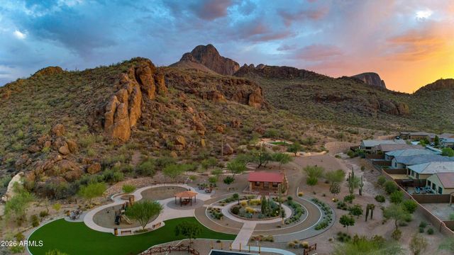 8508 N VAN CLEEVE Lane, Tucson, AZ 85743