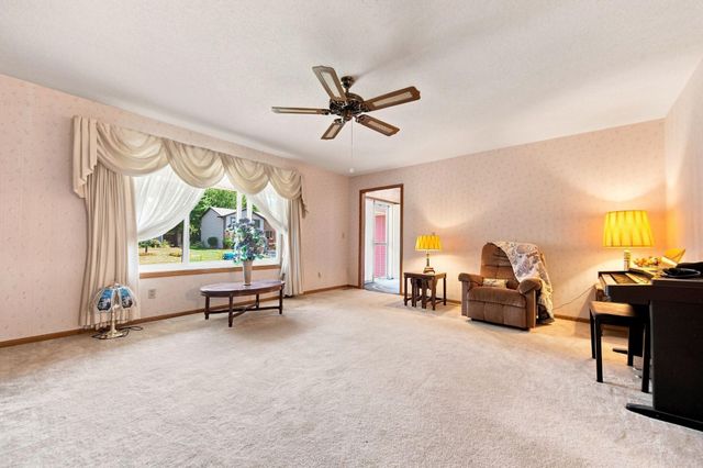 3017 Standridge Place, Maplewood, MN 55109