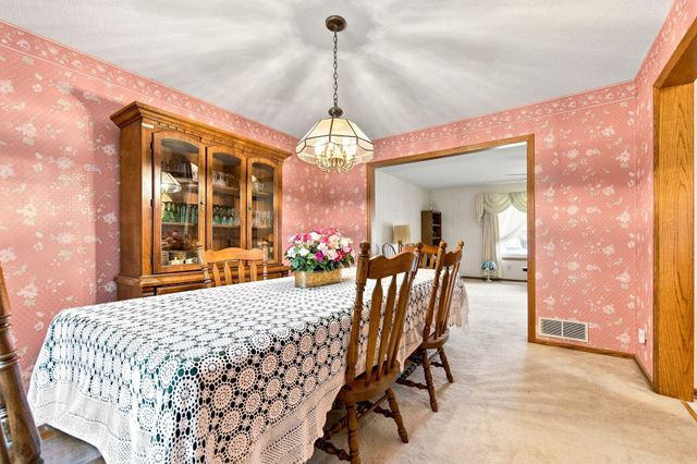 3017 Standridge Place, Maplewood, MN 55109