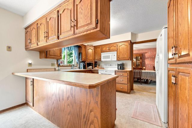 3017 Standridge Place, Maplewood, MN 55109