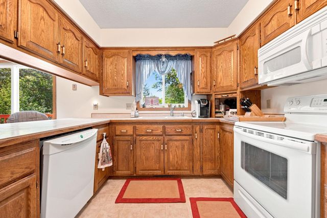 3017 Standridge Place, Maplewood, MN 55109