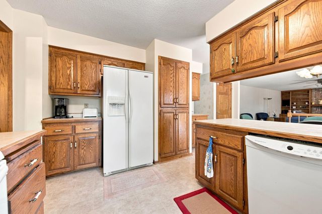 3017 Standridge Place, Maplewood, MN 55109