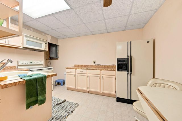 3017 Standridge Place, Maplewood, MN 55109