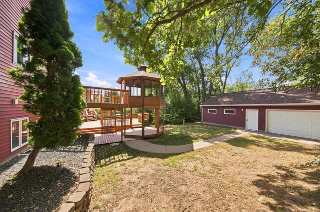 3017 Standridge Place, Maplewood, MN 55109