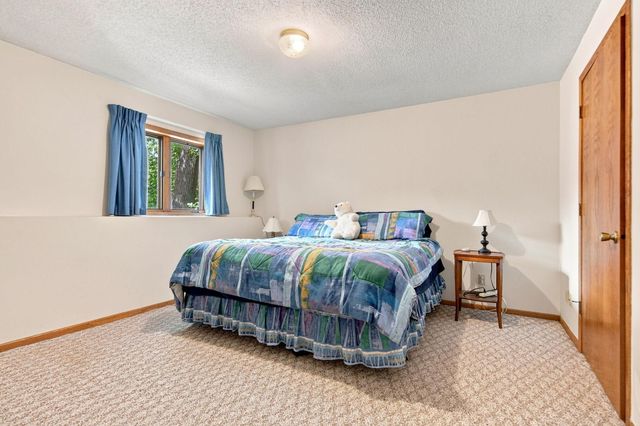 3017 Standridge Place, Maplewood, MN 55109