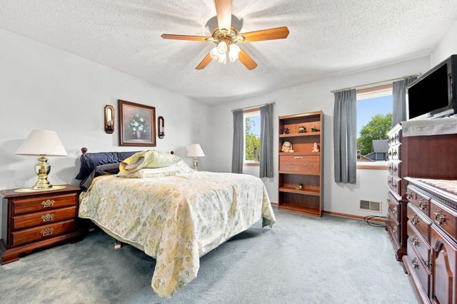 3017 Standridge Place, Maplewood, MN 55109