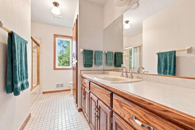 3017 Standridge Place, Maplewood, MN 55109