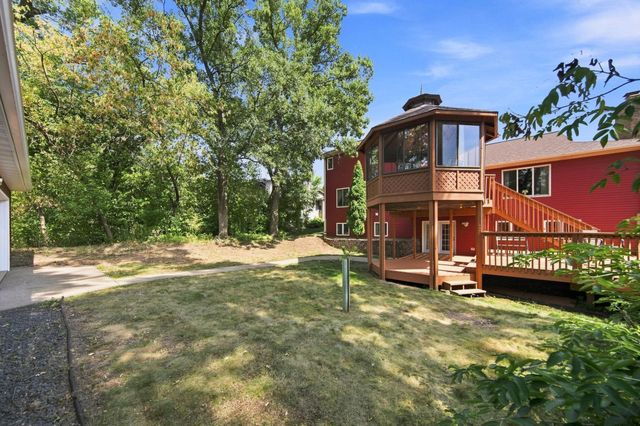 3017 Standridge Place, Maplewood, MN 55109