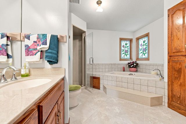 3017 Standridge Place, Maplewood, MN 55109