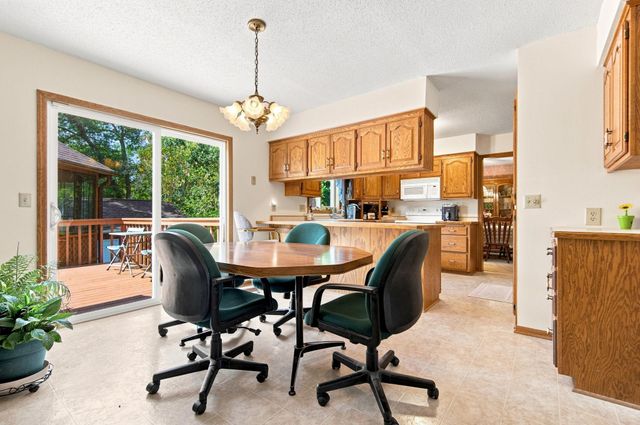 3017 Standridge Place, Maplewood, MN 55109