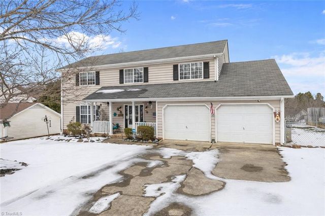 3913 Colony Ridge Court, Jamestown, NC 27282