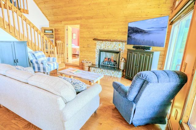88 Meadowlark Terrace, Murphy, NC 28906