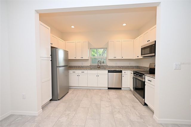 1013 N BRUNNELL PARKWAY, Lakeland, FL 33805