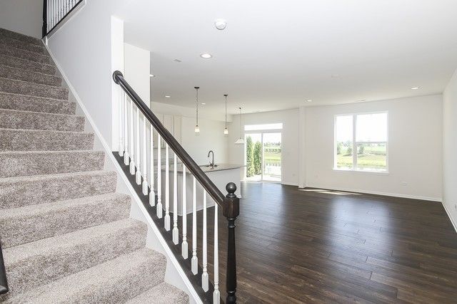 4185 Irving Road, Aurora, IL 60504