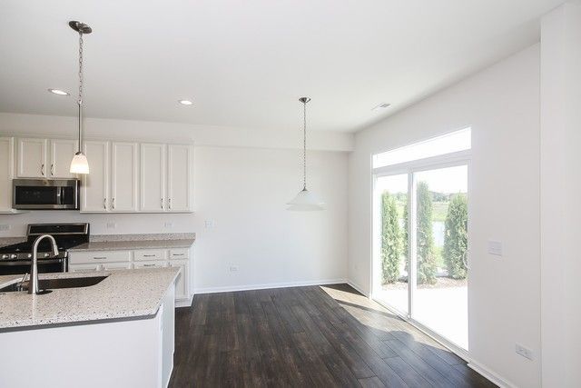 4185 Irving Road, Aurora, IL 60504