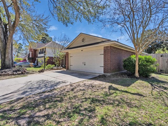 2410 Sherwood Hollow Lane, Houston, TX 77339