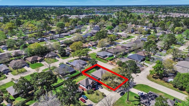 2410 Sherwood Hollow Lane, Houston, TX 77339