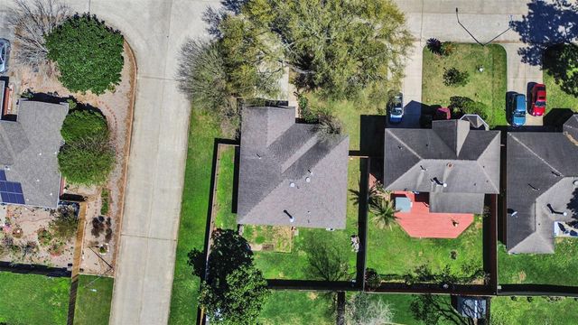 2410 Sherwood Hollow Lane, Houston, TX 77339