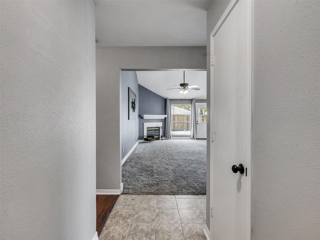 2410 Sherwood Hollow Lane, Houston, TX 77339