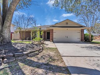 2410 Sherwood Hollow Lane, Houston, TX 77339