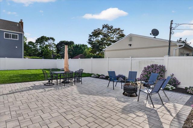 258 N Ocean Avenue, Patchogue, NY 11772