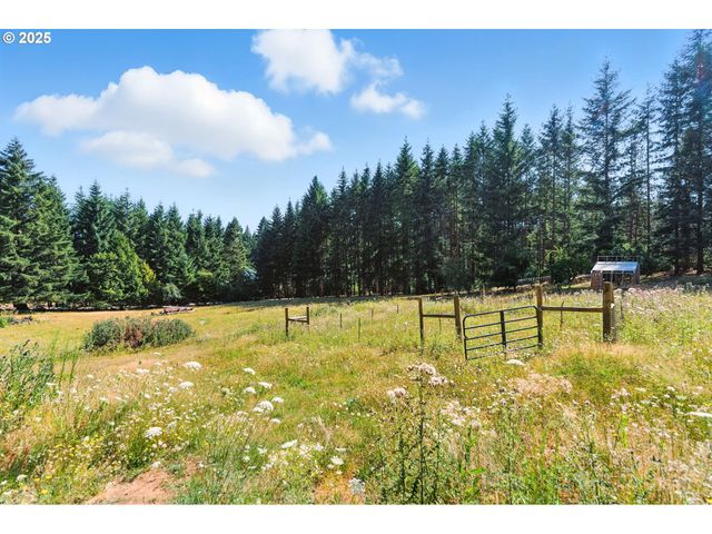25422 S LAURA Ln, Estacada, OR 97023