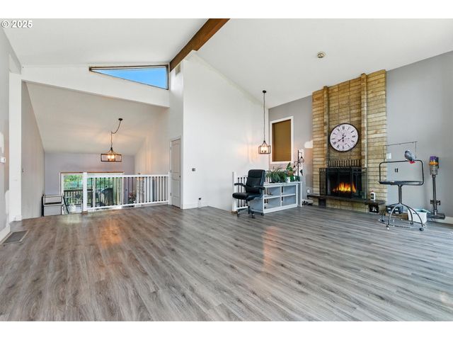 25422 S LAURA Ln, Estacada, OR 97023