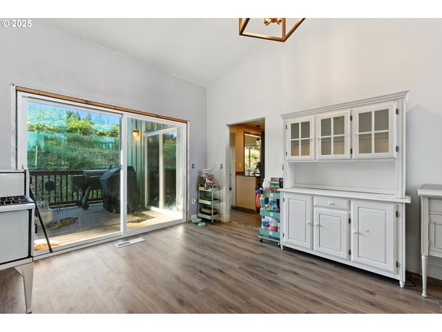 25422 S LAURA Ln, Estacada, OR 97023