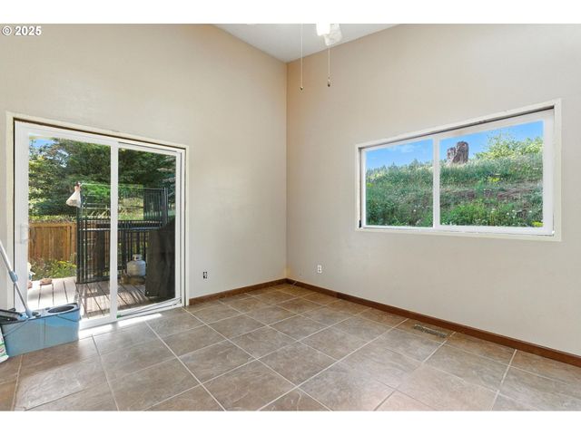 25422 S LAURA Ln, Estacada, OR 97023