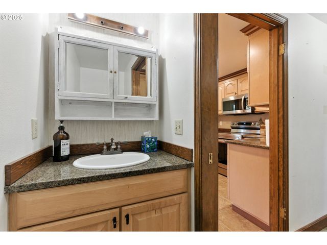 25422 S LAURA Ln, Estacada, OR 97023