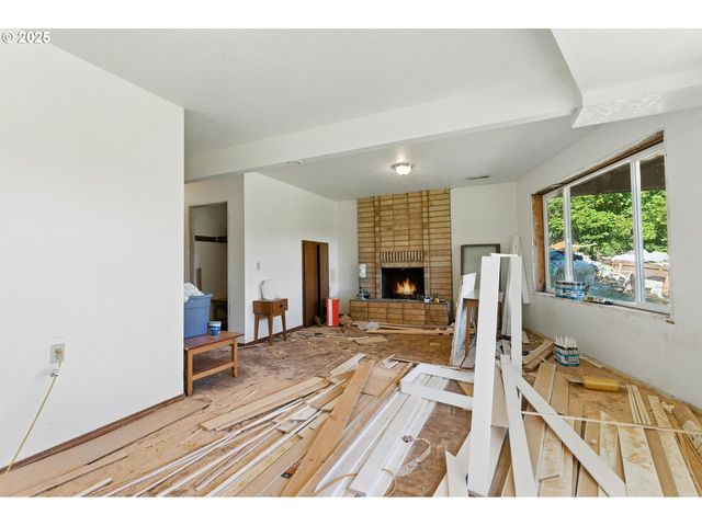 25422 S LAURA Ln, Estacada, OR 97023