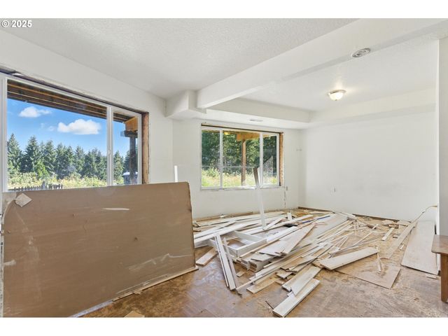 25422 S LAURA Ln, Estacada, OR 97023