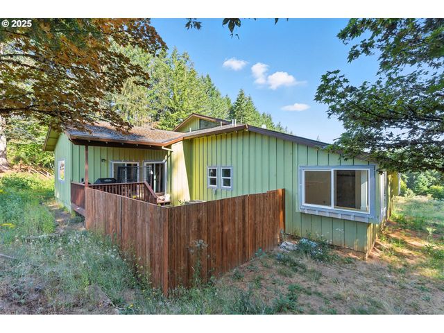 25422 S LAURA Ln, Estacada, OR 97023