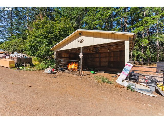 25422 S LAURA Ln, Estacada, OR 97023