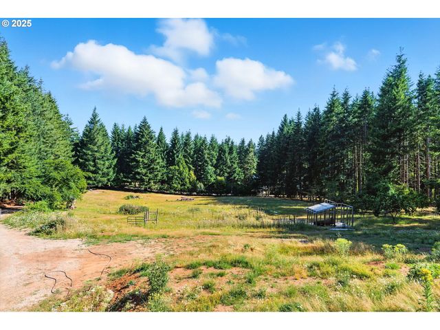 25422 S LAURA Ln, Estacada, OR 97023