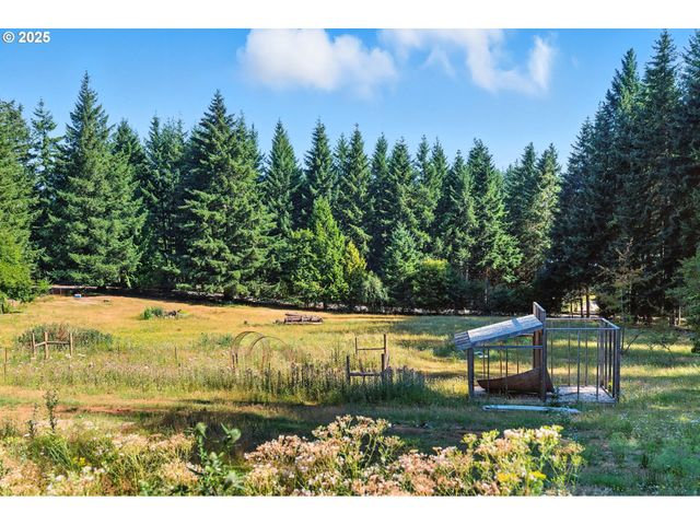 25422 S LAURA Ln, Estacada, OR 97023