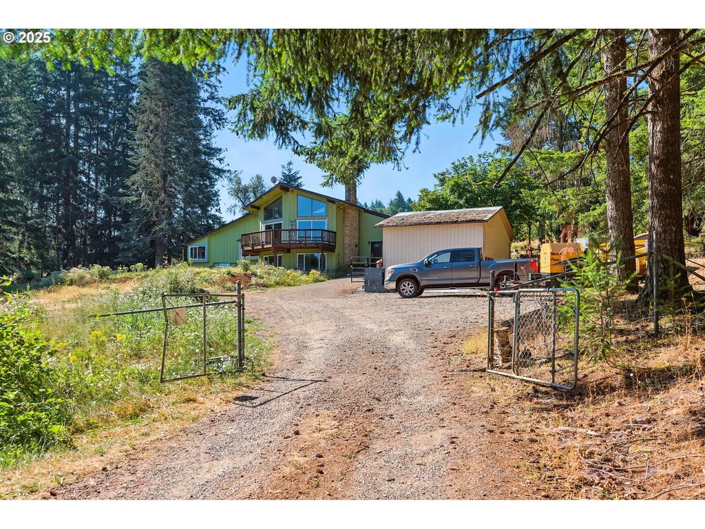 25422 S LAURA Ln, Estacada, OR 97023