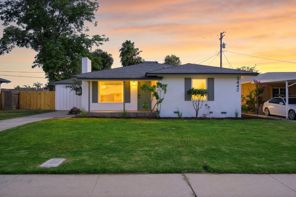 Image 1 of property listing at 3442 E Weldon Avenue, Fresno, CA 93703