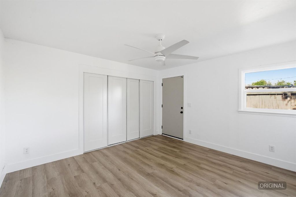 Image 10 of property listing at 3442 E Weldon Avenue, Fresno, CA 93703