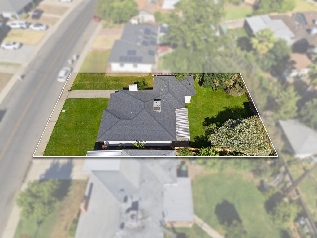 Image 18 of property listing at 3442 E Weldon Avenue, Fresno, CA 93703