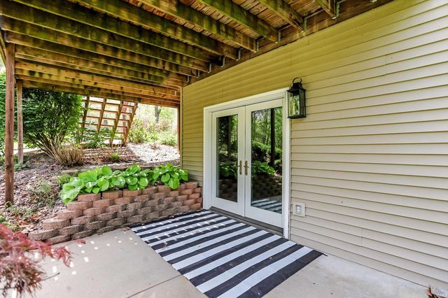 7235 S Lodge Road, Bloomington, IN 47403