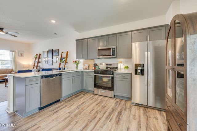 1035 Tomahawk Terrace, Johnson City, TN 37604