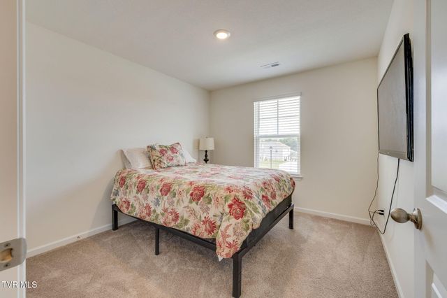 1035 Tomahawk Terrace, Johnson City, TN 37604