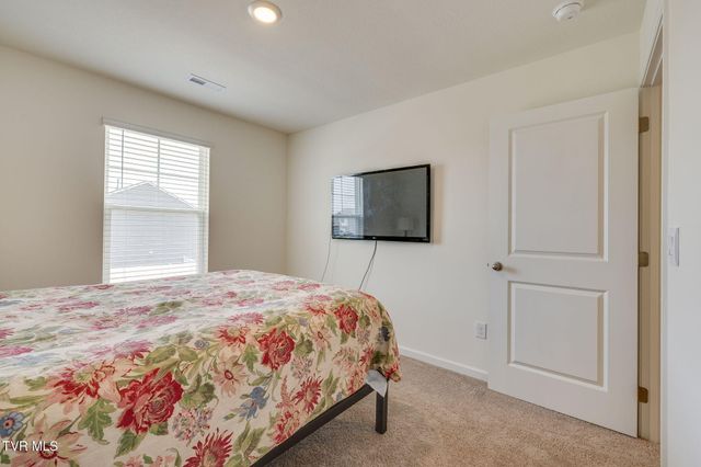 1035 Tomahawk Terrace, Johnson City, TN 37604