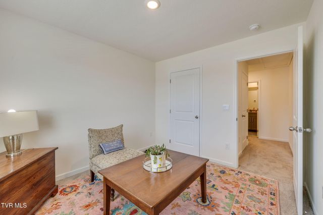 1035 Tomahawk Terrace, Johnson City, TN 37604