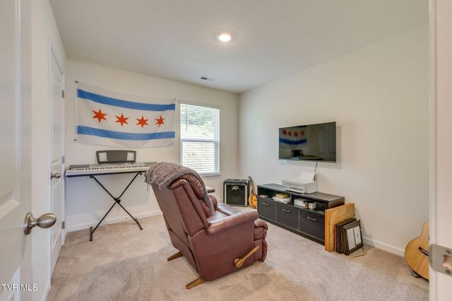 1035 Tomahawk Terrace, Johnson City, TN 37604