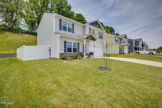 1035 Tomahawk Terrace, Johnson City, TN 37604