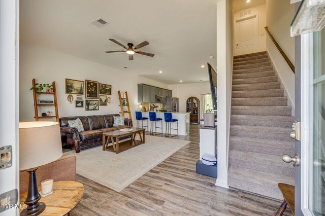 1035 Tomahawk Terrace, Johnson City, TN 37604